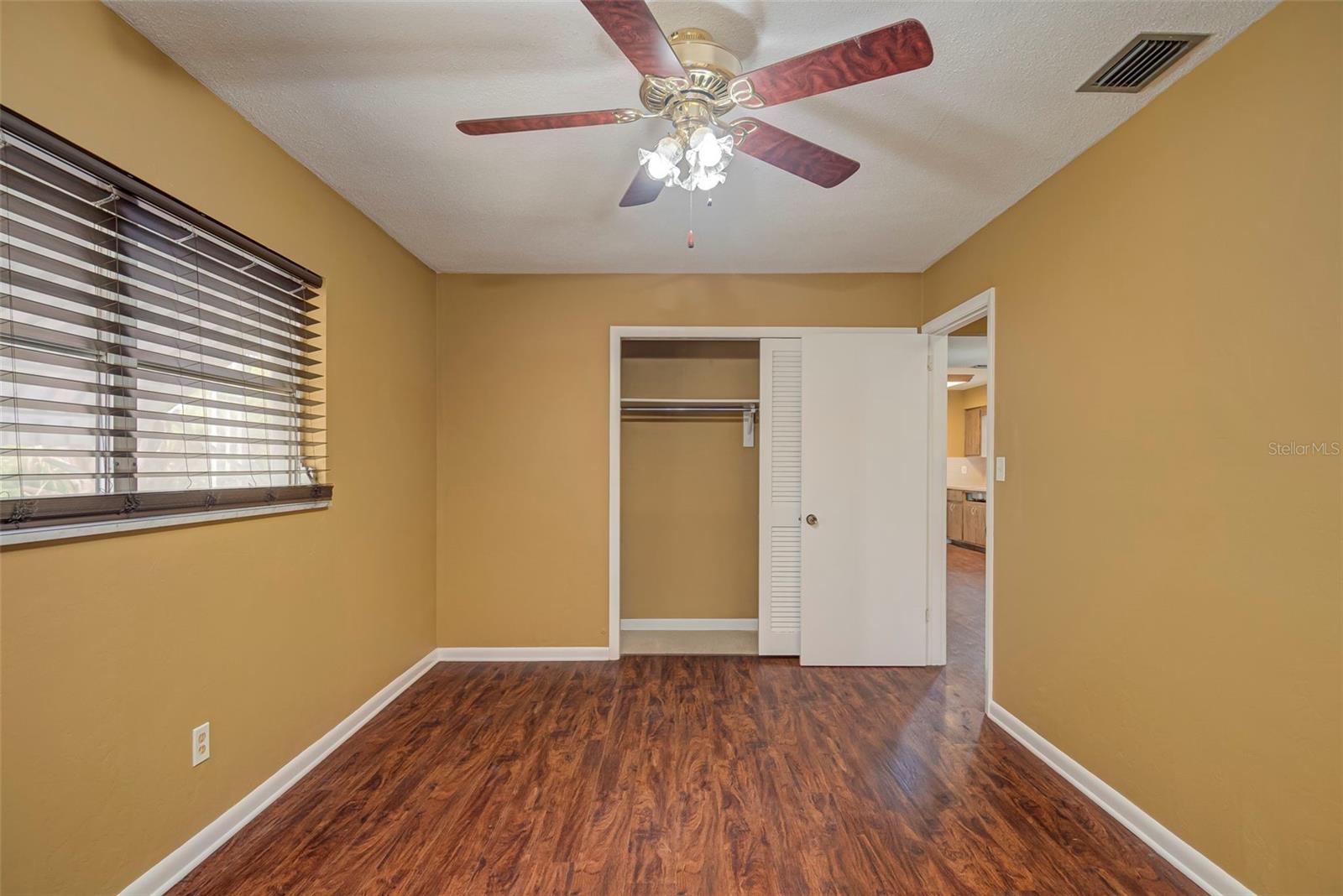 Image 11 of 22 For 326 Canyon Drive N