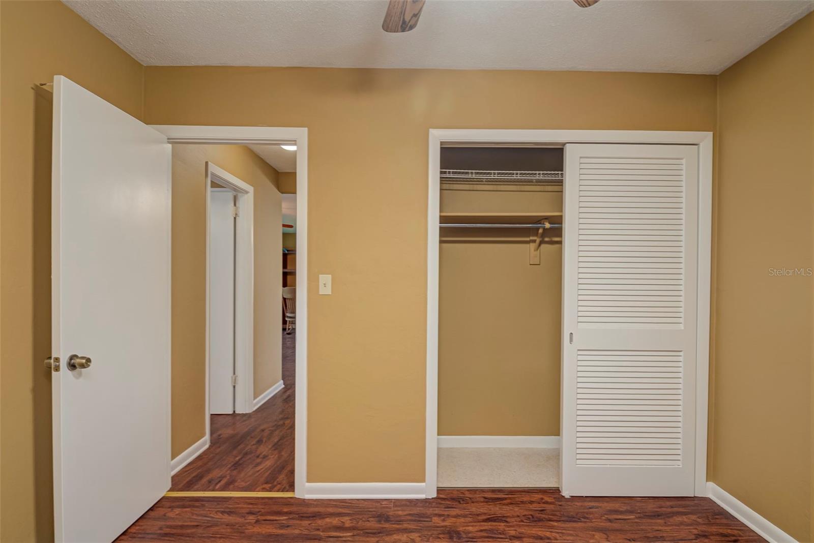 Image 14 of 22 For 326 Canyon Drive N