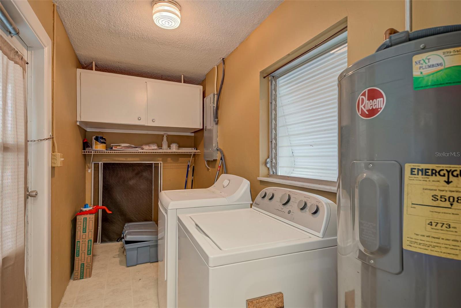 Image 16 of 22 For 326 Canyon Drive N