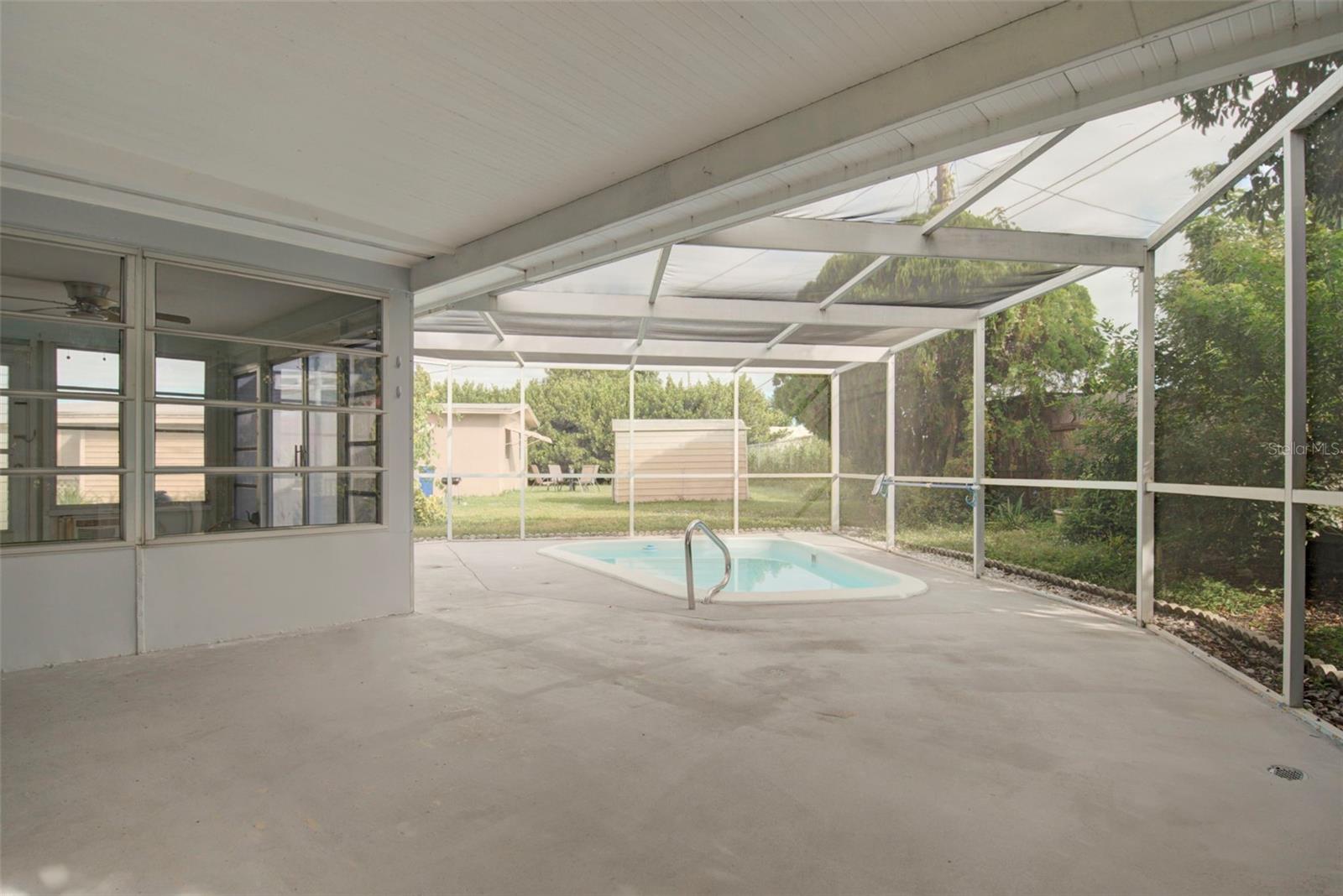 Image 18 of 22 For 326 Canyon Drive N