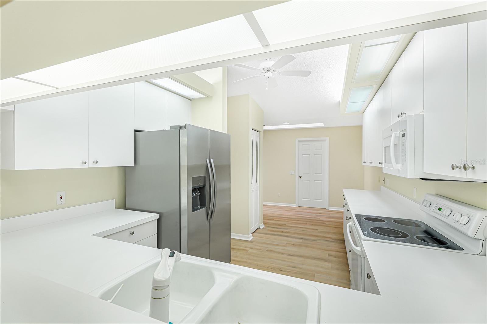 Image 11 of 44 For 7106 Saint Andrews Lane