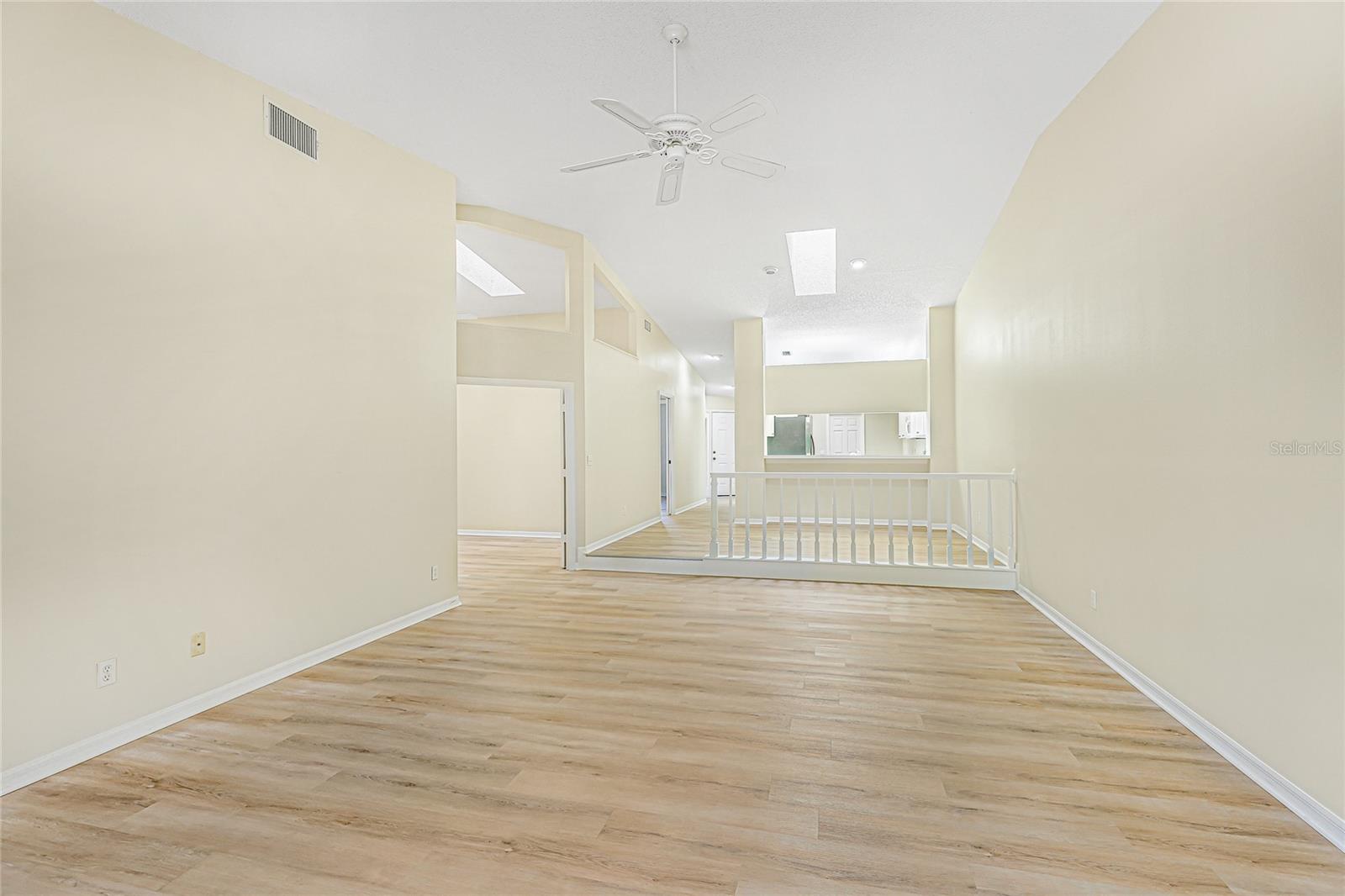 Image 8 of 44 For 7106 Saint Andrews Lane