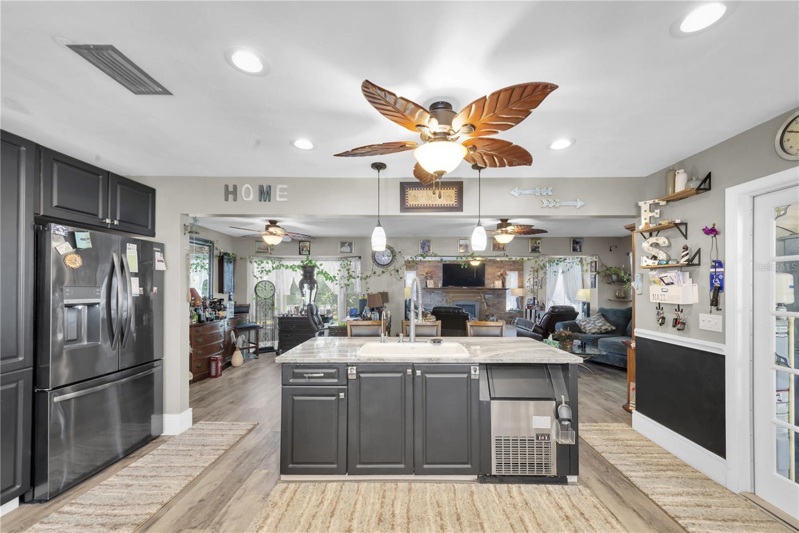 Image 11 of 39 For 2087 59th Street N