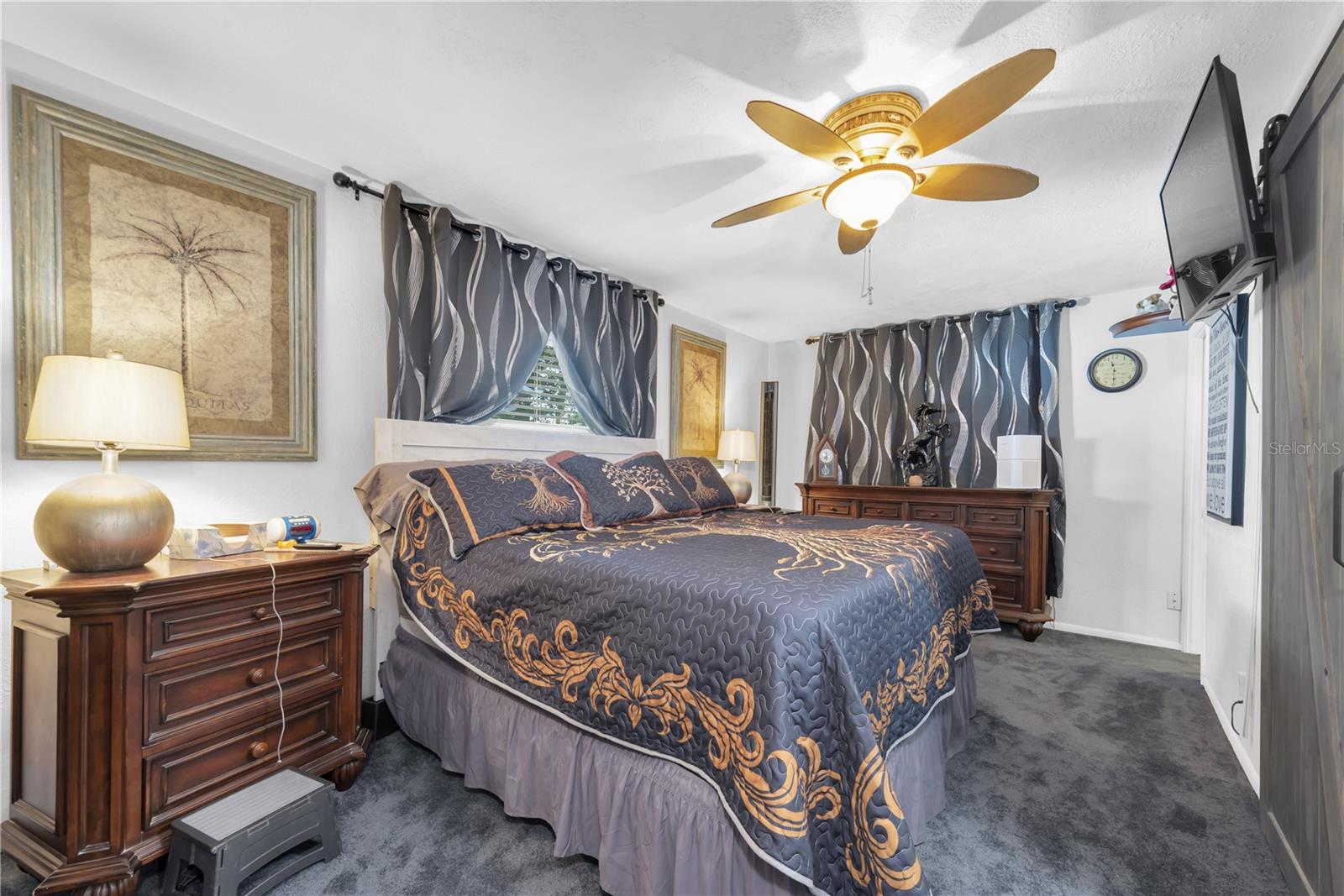 Image 21 of 39 For 2087 59th Street N