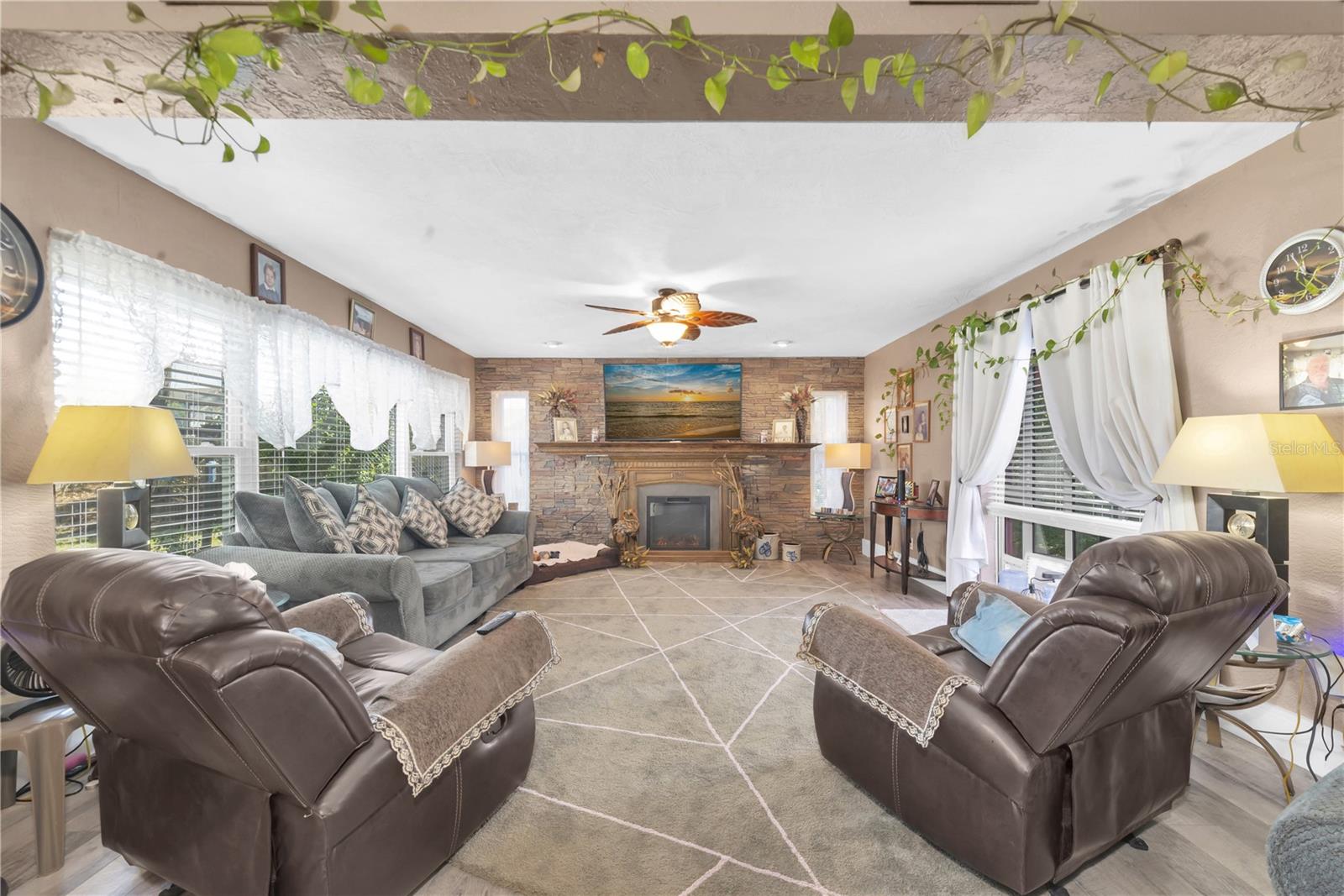 Image 4 of 39 For 2087 59th Street N