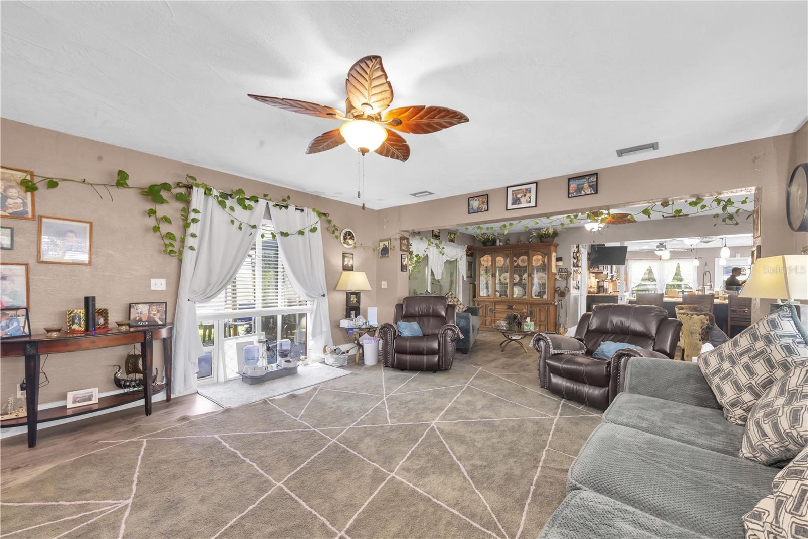 Image 5 of 39 For 2087 59th Street N