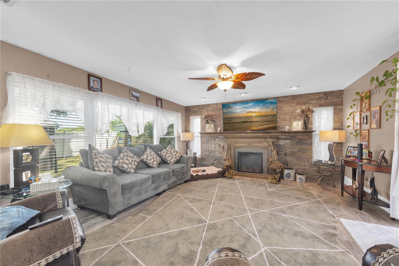 Image 6 of 39 For 2087 59th Street N