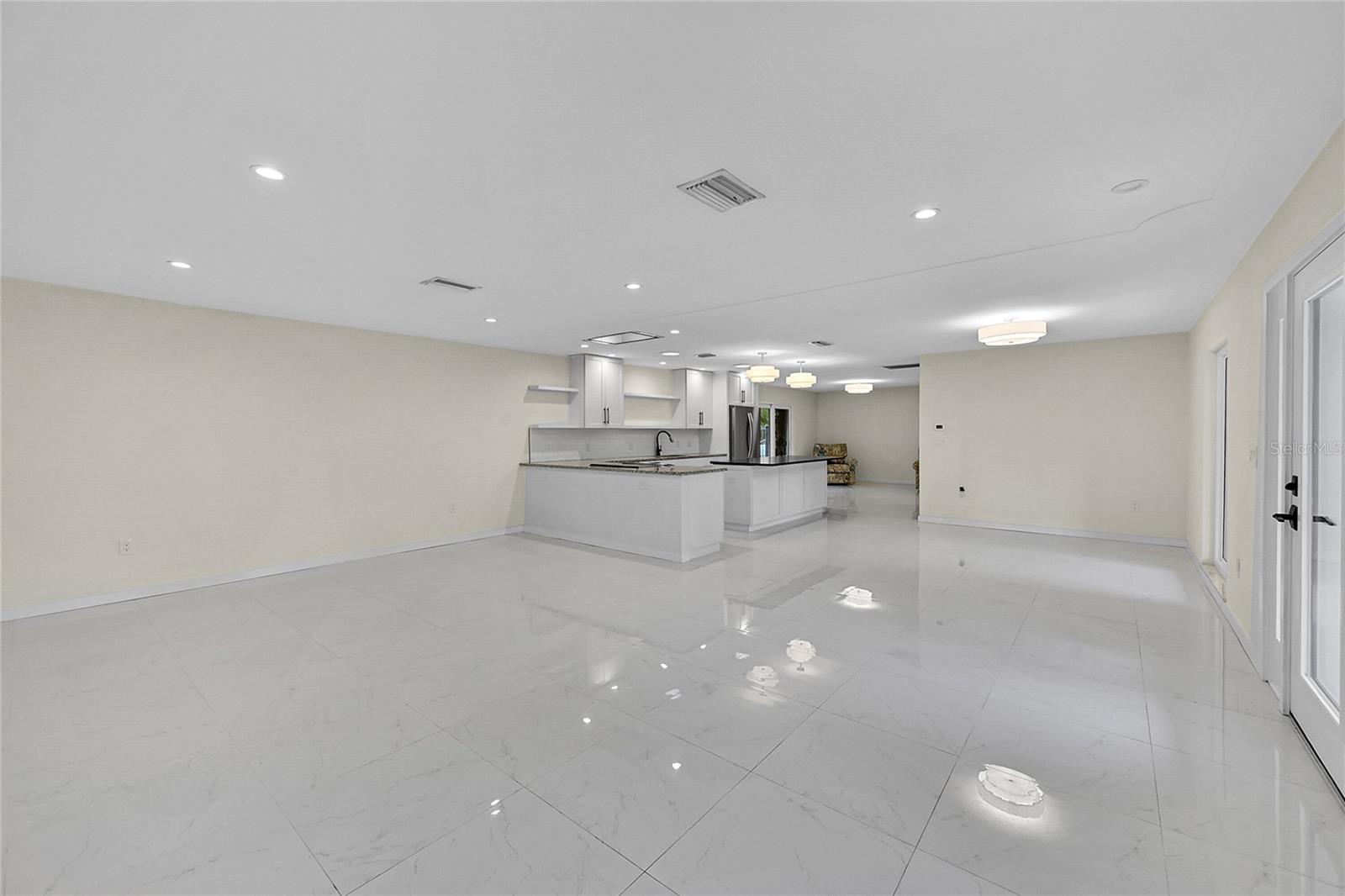 Image 15 of 60 For 3119 Pinecrest Street