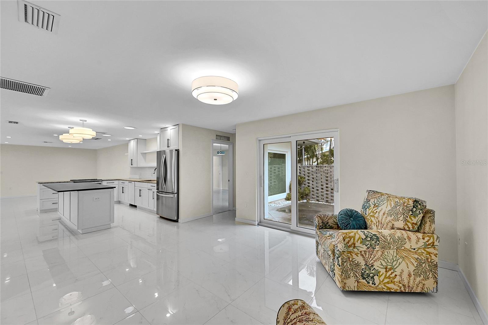 Image 17 of 60 For 3119 Pinecrest Street