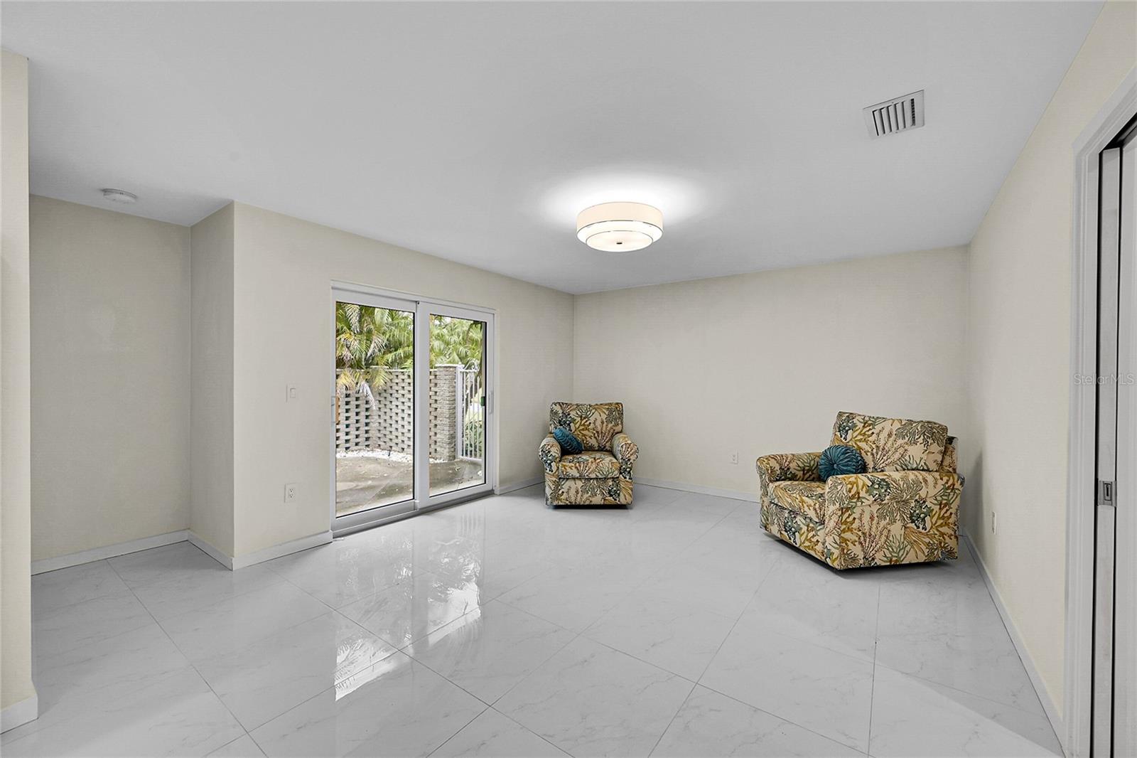 Image 18 of 60 For 3119 Pinecrest Street