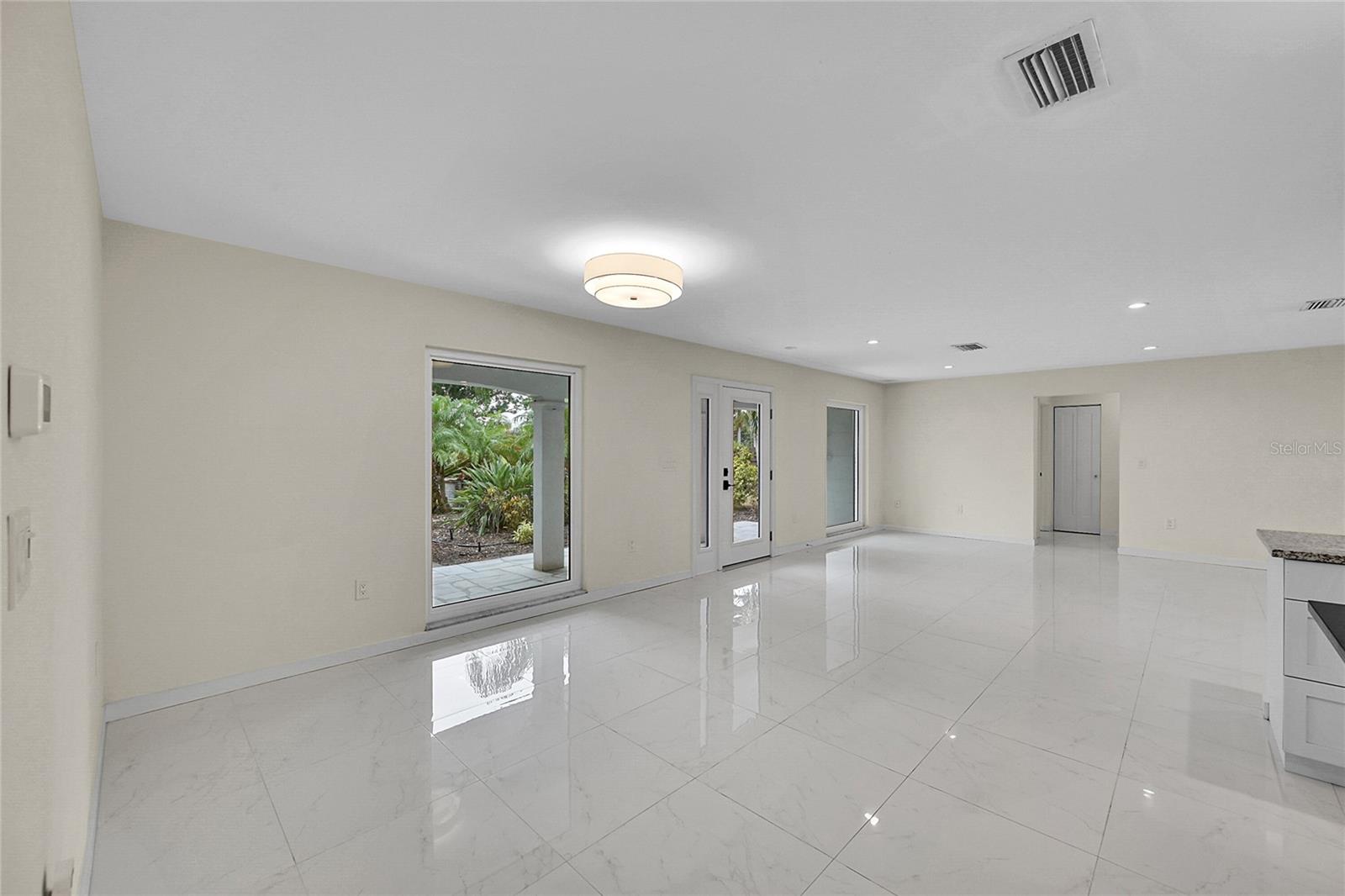 Image 19 of 60 For 3119 Pinecrest Street