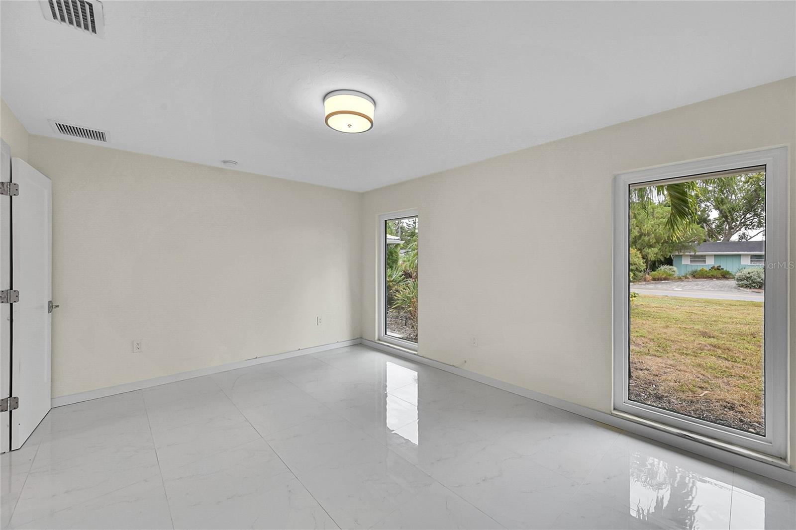 Image 33 of 60 For 3119 Pinecrest Street