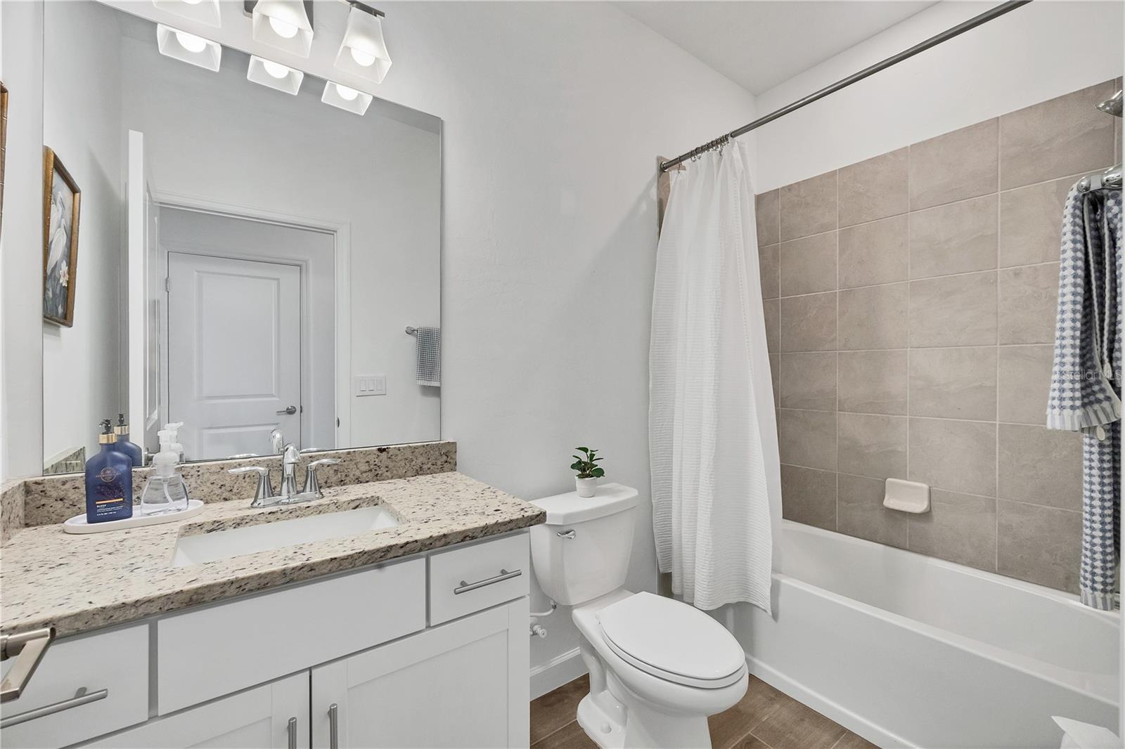 Image 13 of 65 For 15716 Barefoot Beach Drive