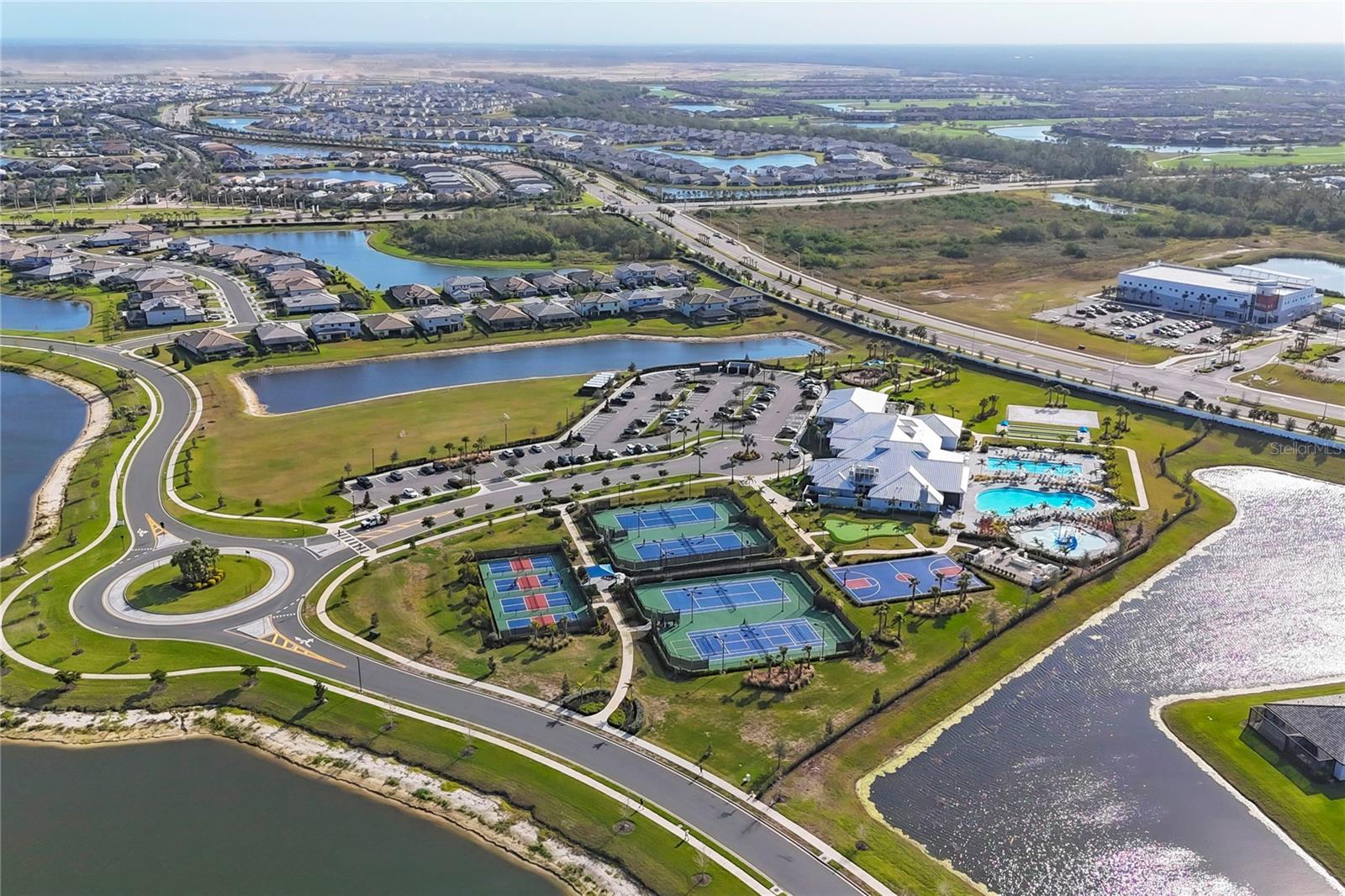 Image 33 of 65 For 15716 Barefoot Beach Drive