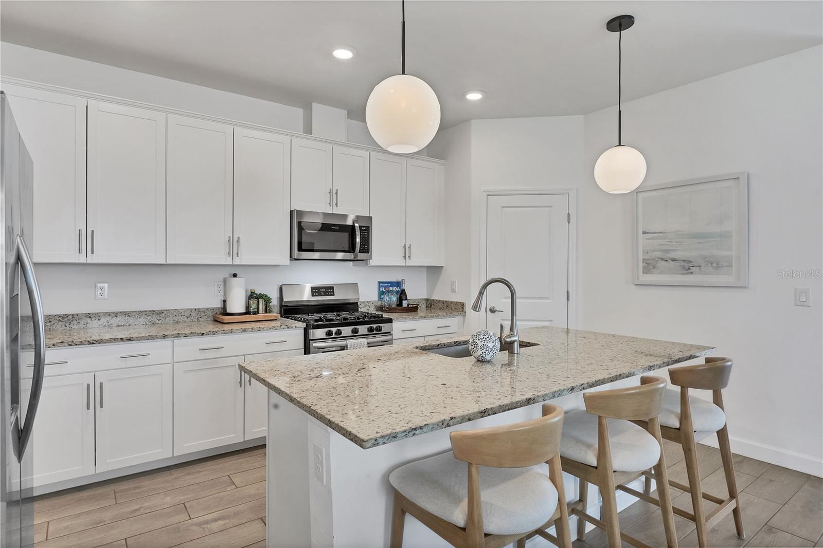 Image 5 of 65 For 15716 Barefoot Beach Drive