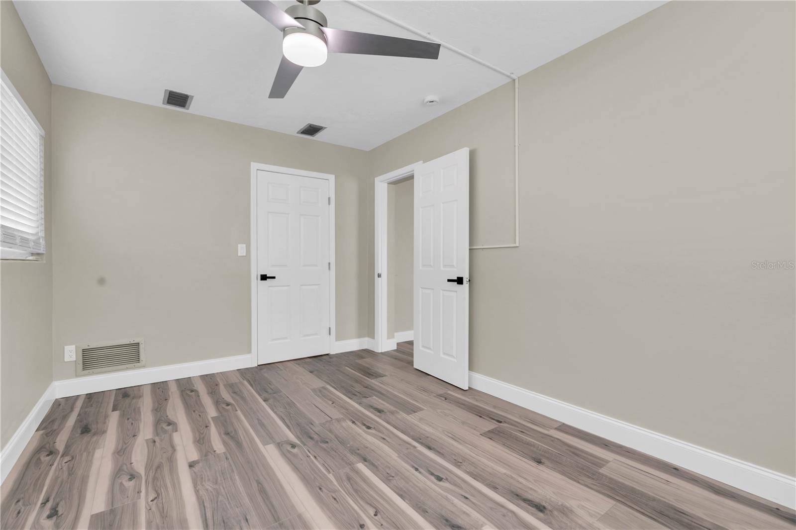 Image 21 of 47 For 4000 49th Avenue S