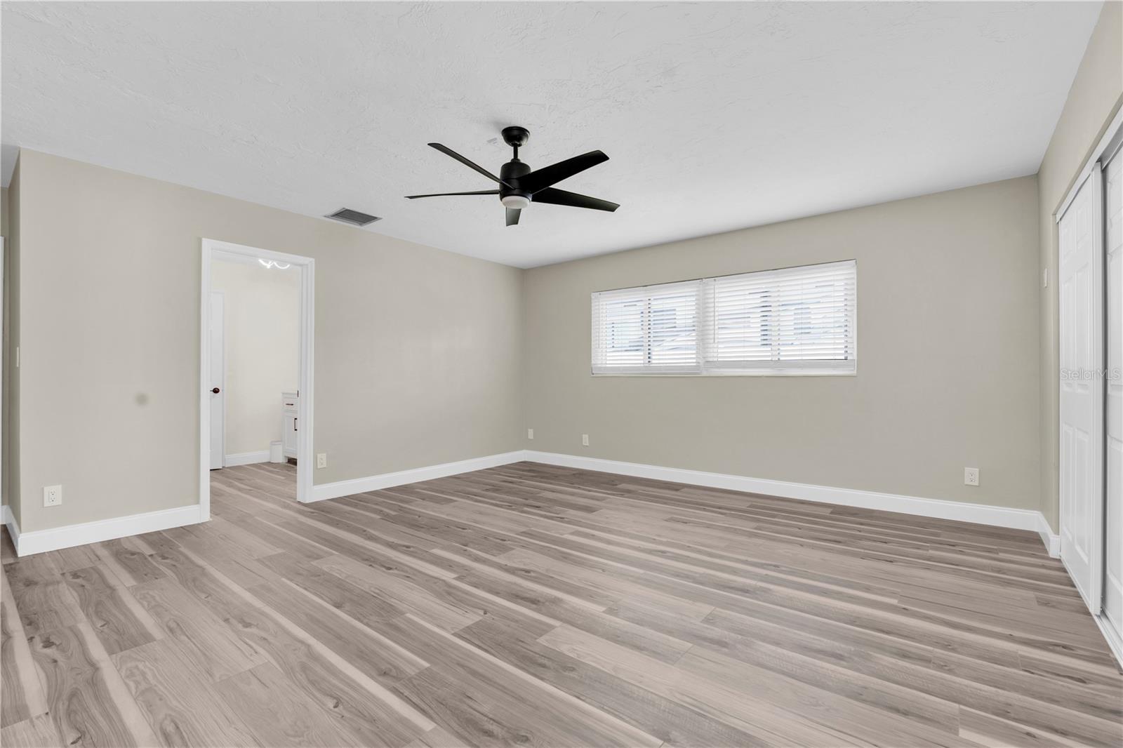 Image 24 of 47 For 4000 49th Avenue S