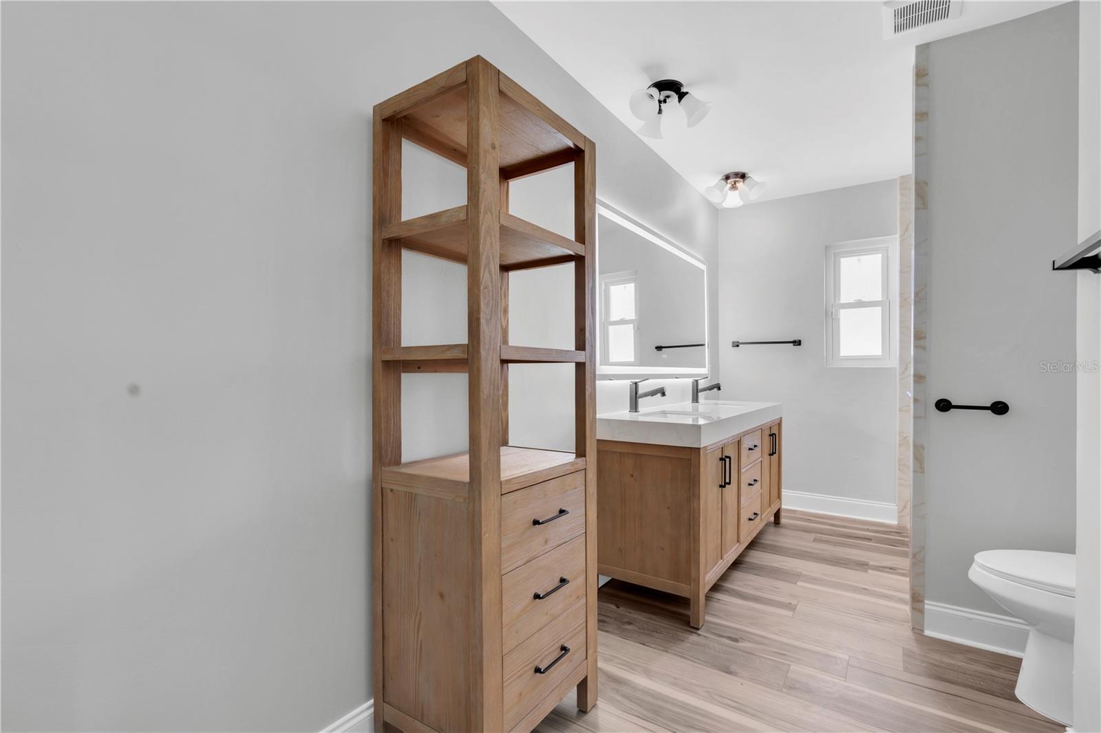 Image 31 of 47 For 4000 49th Avenue S