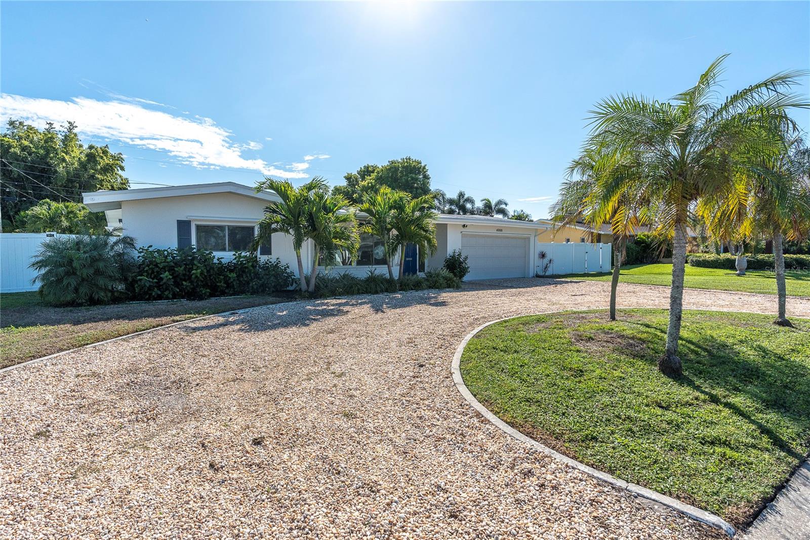 Image 4 of 47 For 4000 49th Avenue S