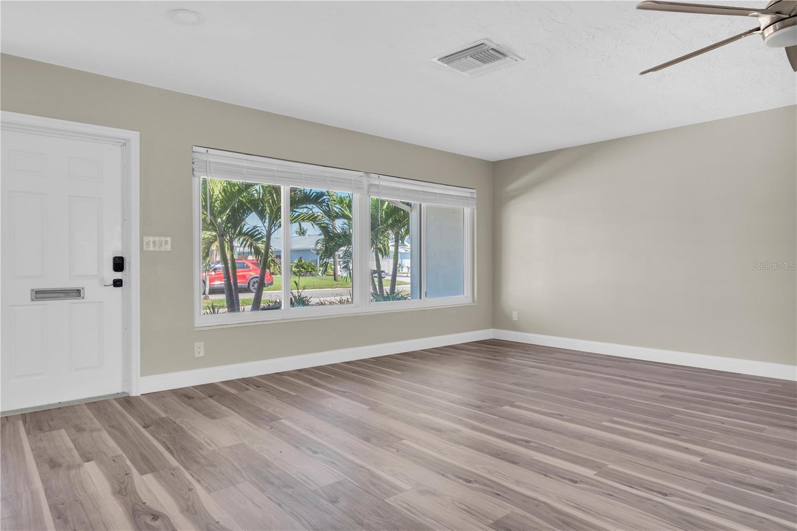 Image 8 of 47 For 4000 49th Avenue S