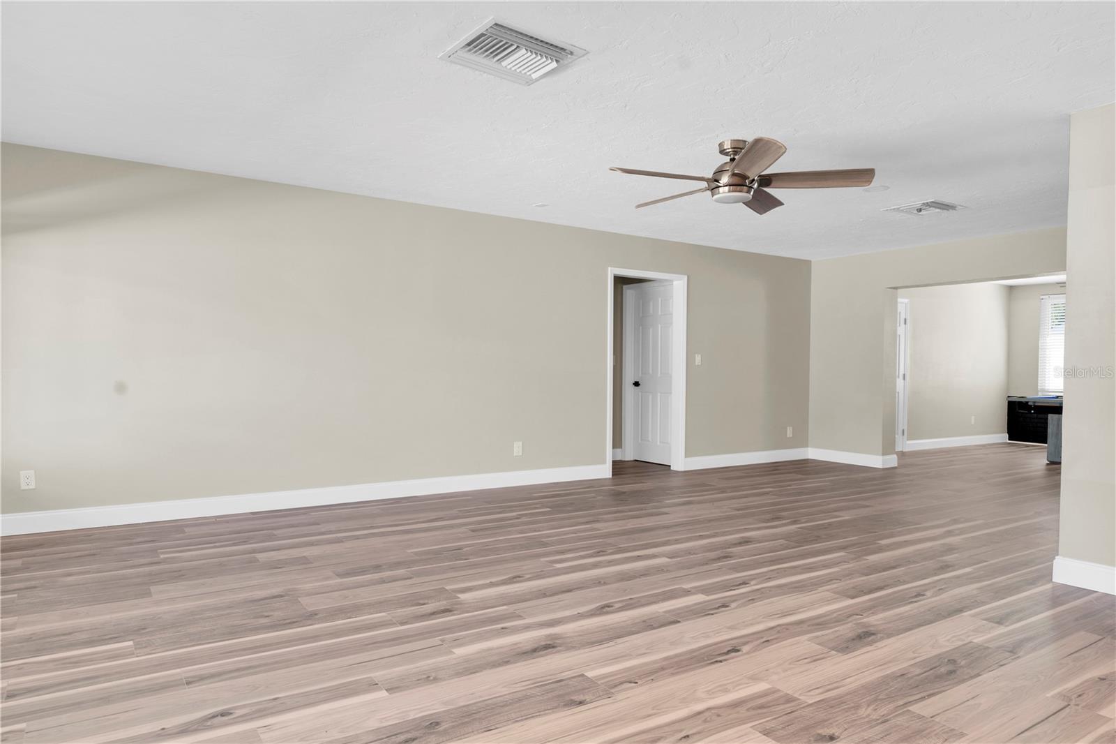 Image 9 of 47 For 4000 49th Avenue S