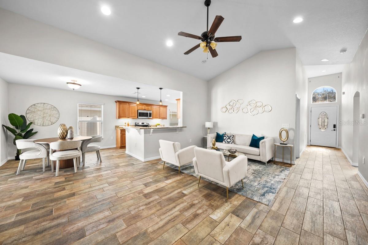 Image 15 of 50 For 1900 Saddlewood Court