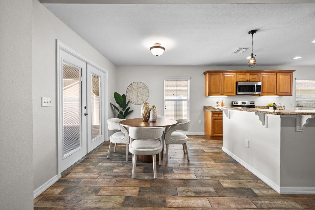 Image 20 of 50 For 1900 Saddlewood Court