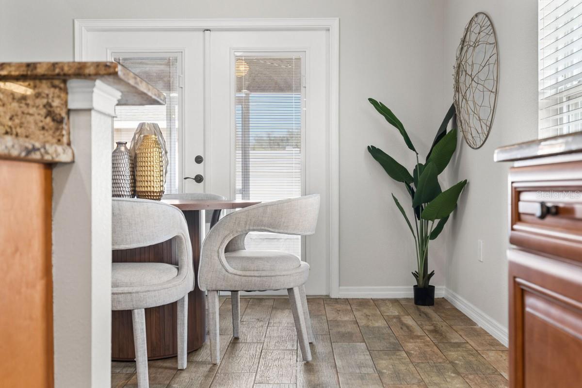 Image 22 of 50 For 1900 Saddlewood Court