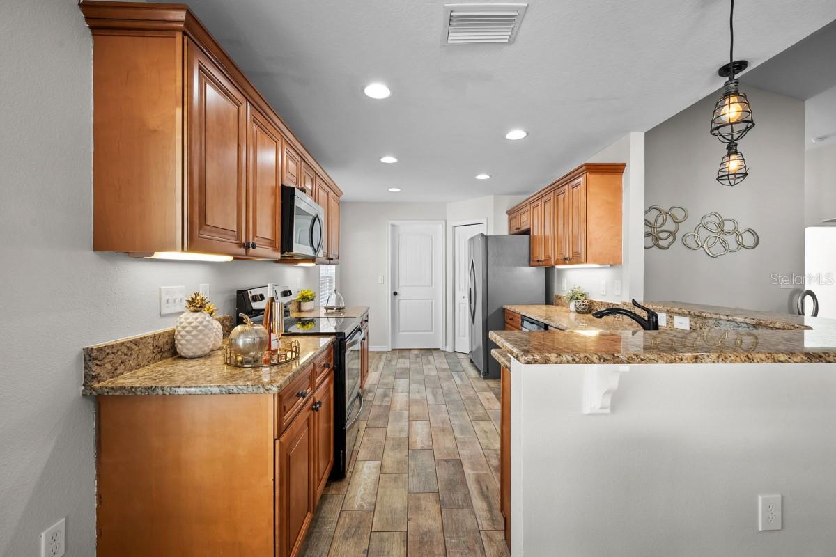 Image 25 of 50 For 1900 Saddlewood Court