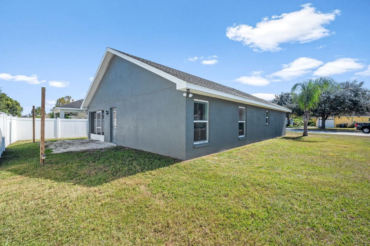 Image 49 of 50 For 1900 Saddlewood Court