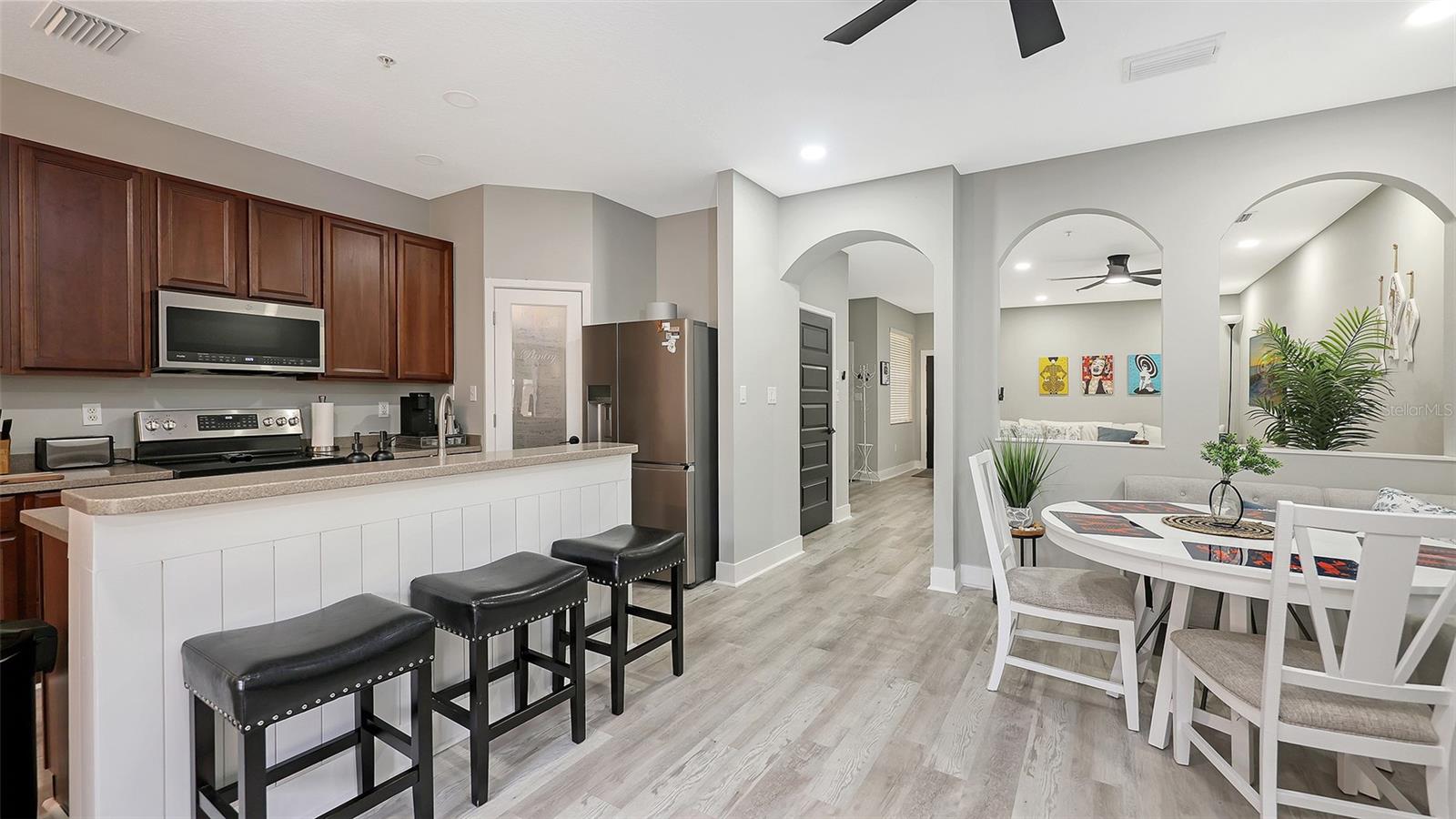 Image 10 of 38 For 3827 Parkridge Circle 1-102