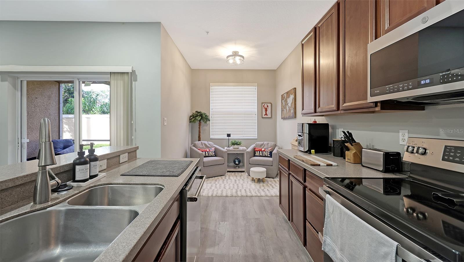 Image 12 of 38 For 3827 Parkridge Circle 1-102