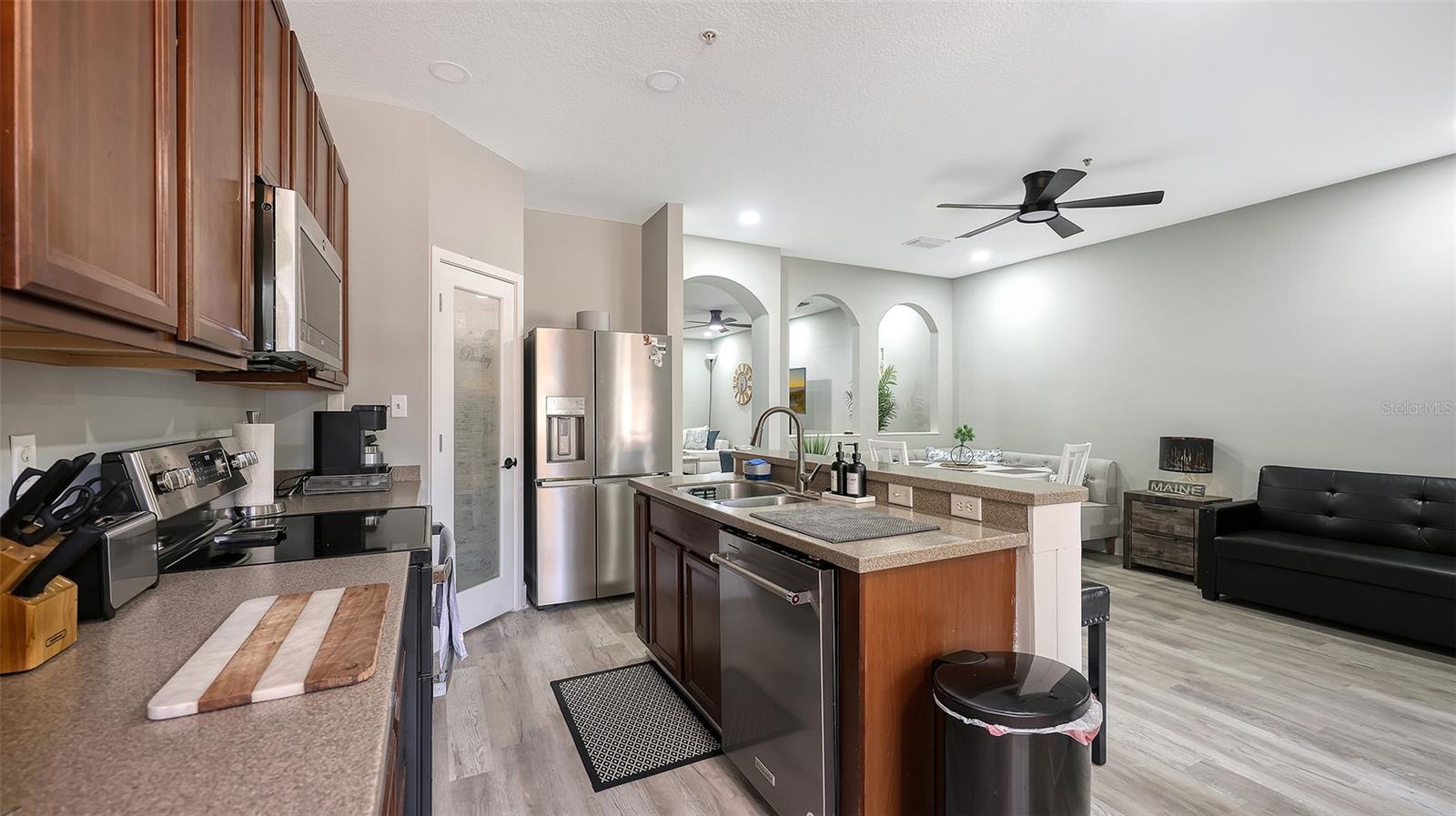 Image 14 of 38 For 3827 Parkridge Circle 1-102