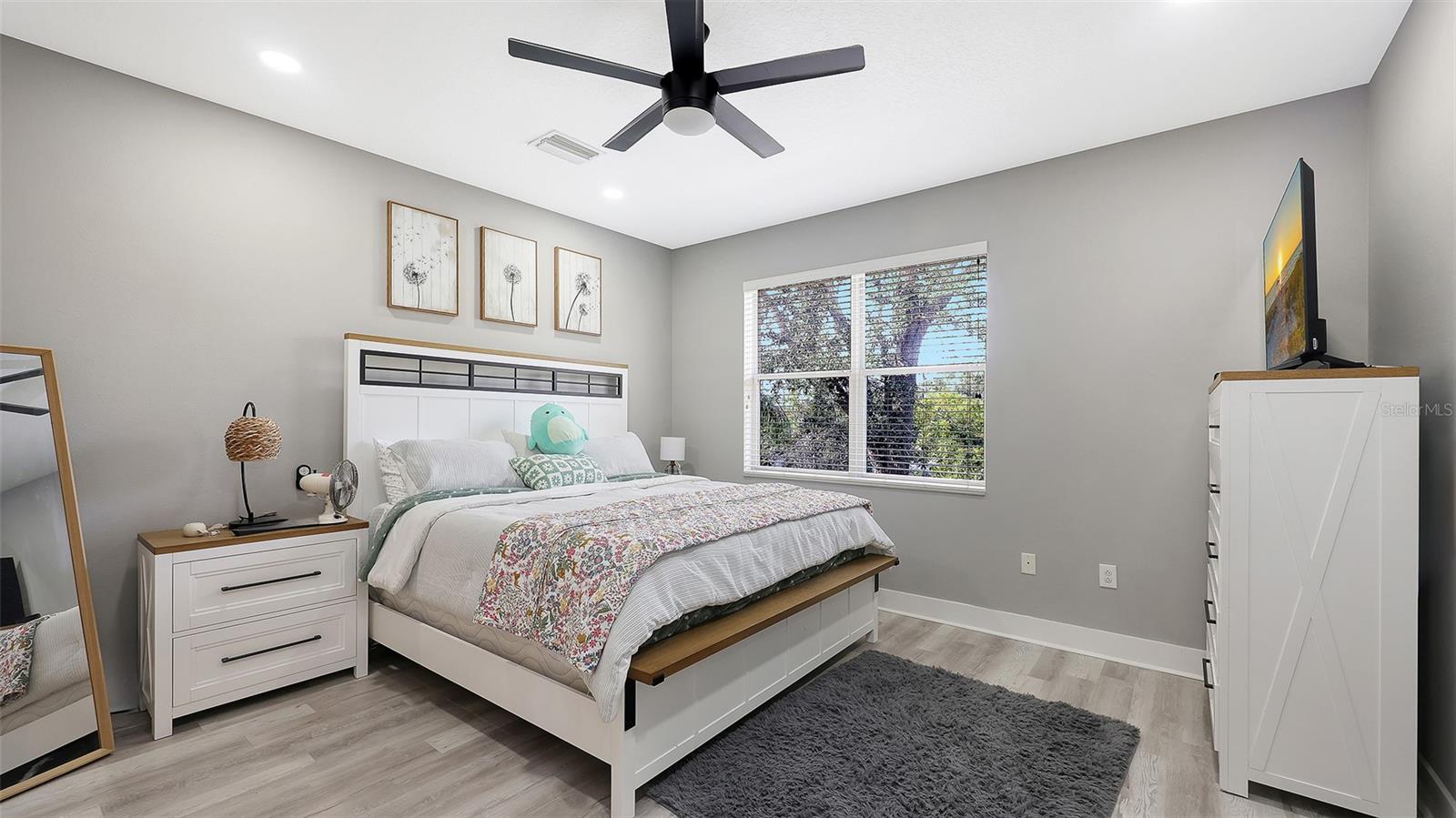 Image 15 of 38 For 3827 Parkridge Circle 1-102