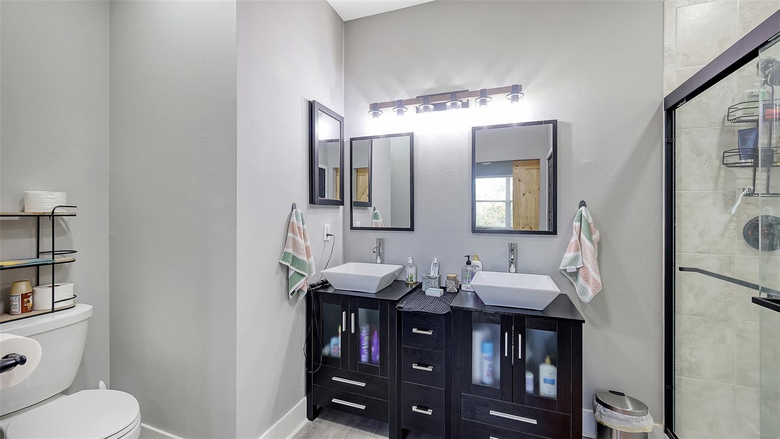 Image 19 of 38 For 3827 Parkridge Circle 1-102