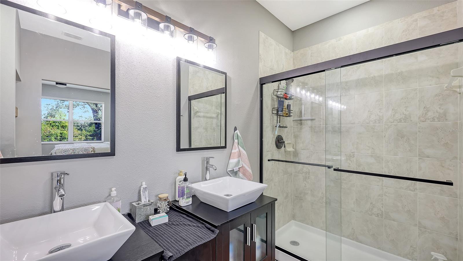 Image 20 of 38 For 3827 Parkridge Circle 1-102