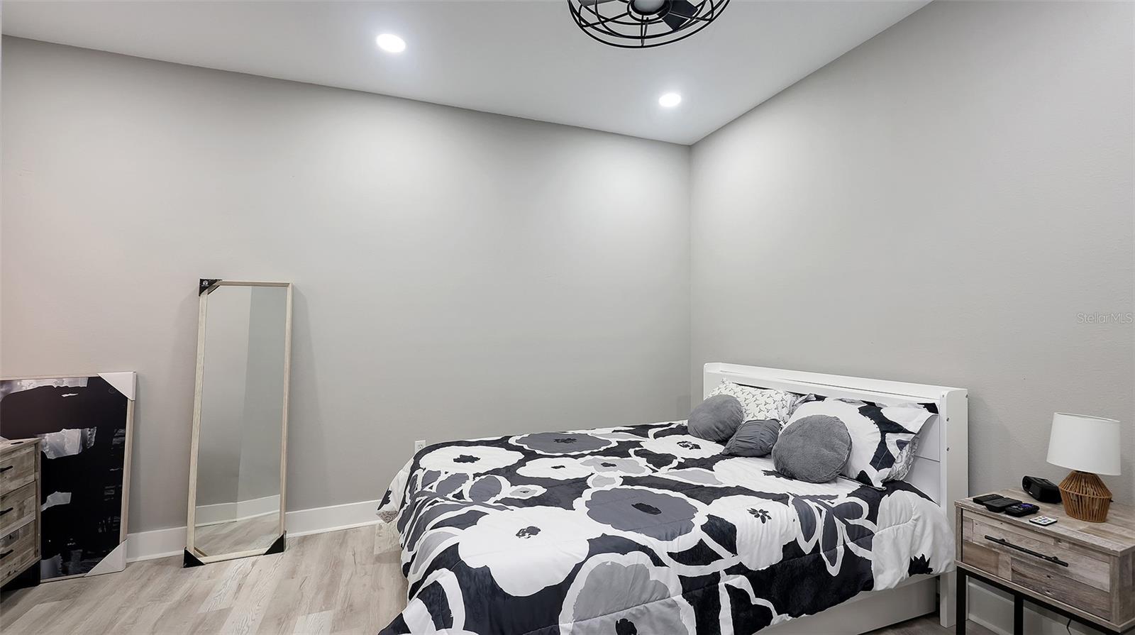 Image 24 of 38 For 3827 Parkridge Circle 1-102