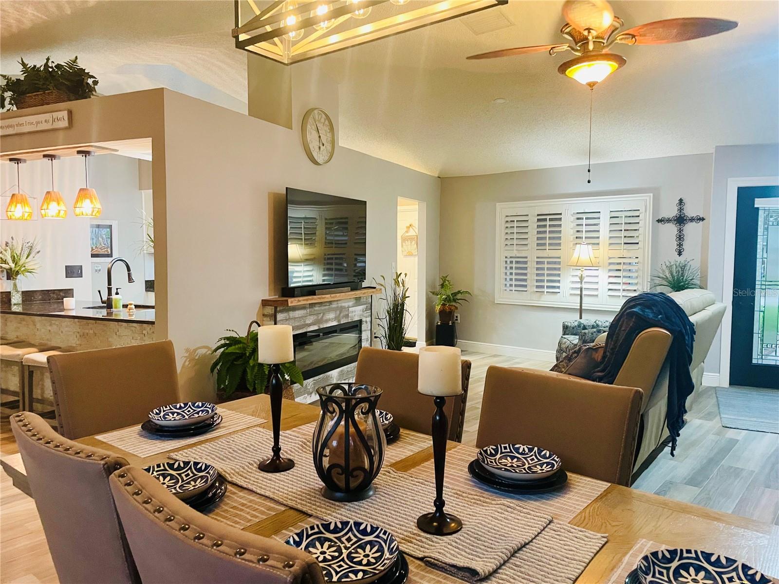 Image 5 of 20 For 802 Woodhill Court