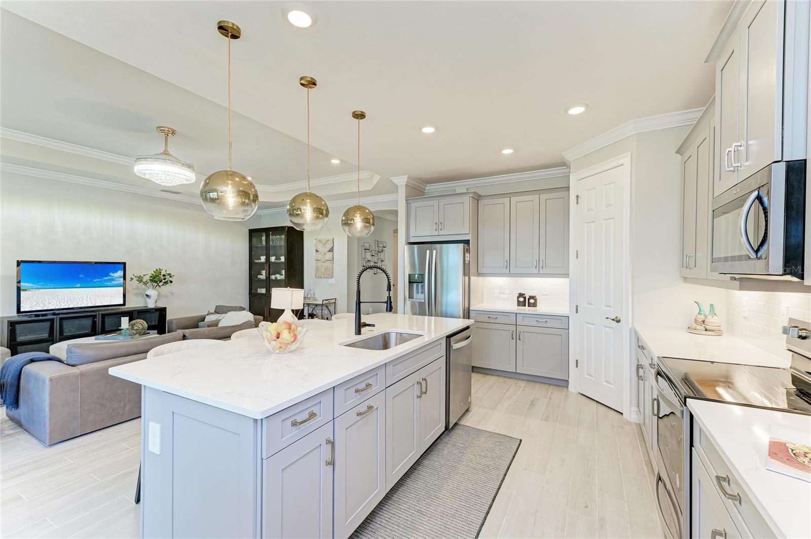 Image 36 of 94 For 576 Ravello Boulevard