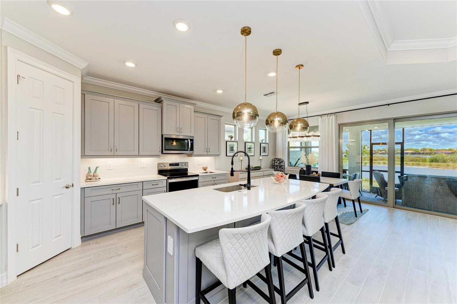 Image 4 of 94 For 576 Ravello Boulevard