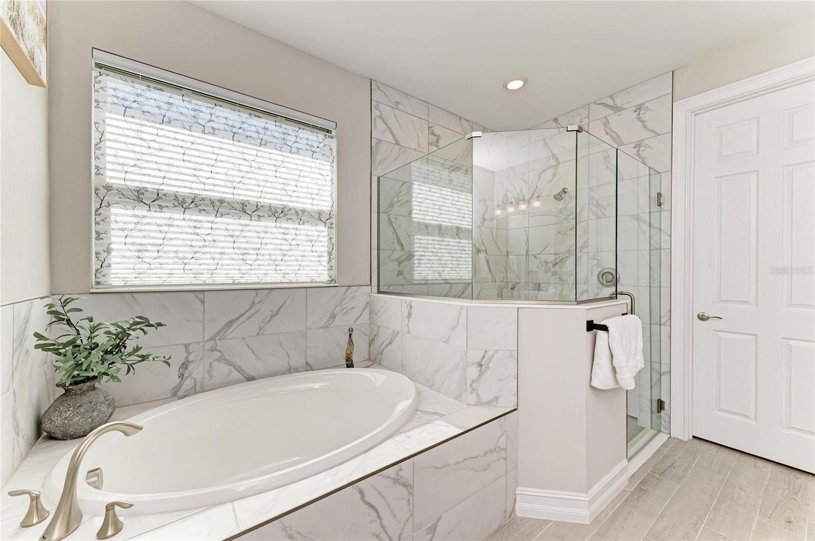 Image 44 of 94 For 576 Ravello Boulevard