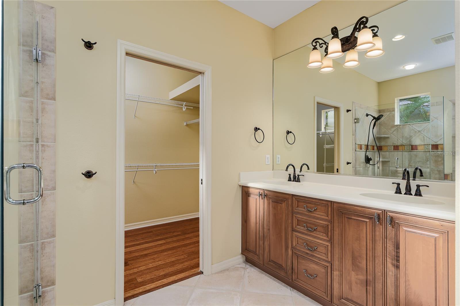 Image 17 of 36 For 7431 Edenmore Street