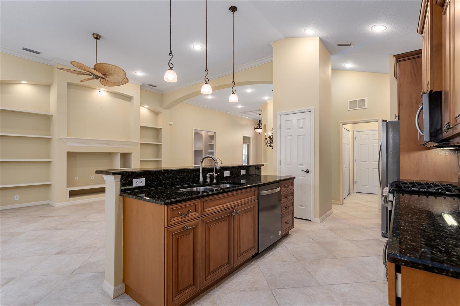 Image 7 of 36 For 7431 Edenmore Street