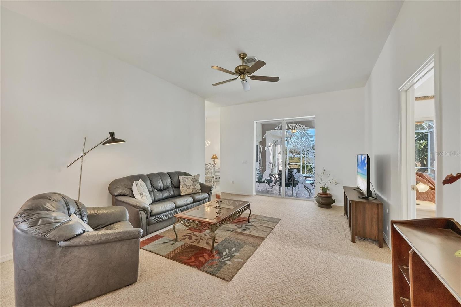 Image 7 of 44 For 306 Bayside Parkway