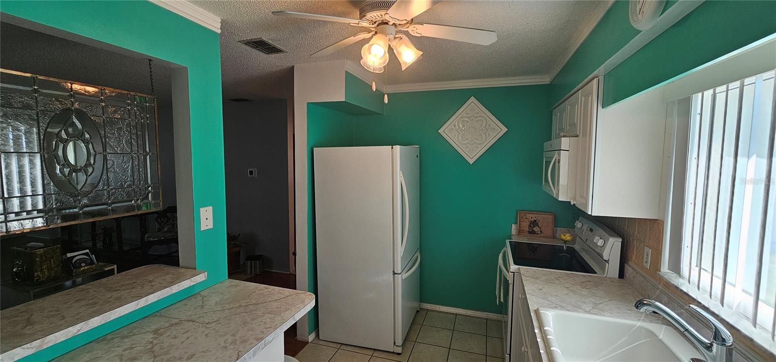 Image 15 of 38 For 64 Circlewood Drive A2-3