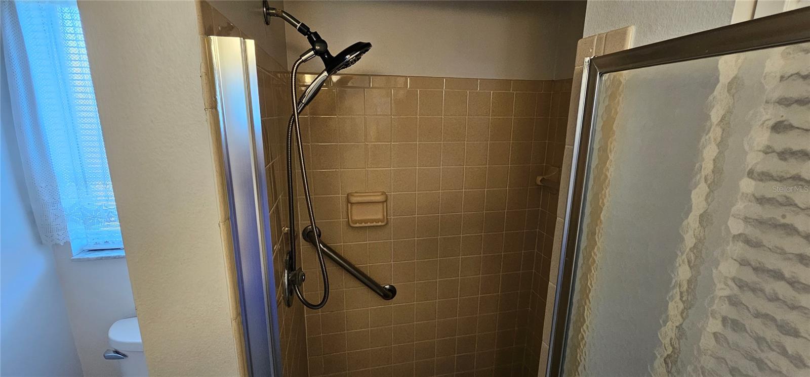 Image 20 of 38 For 64 Circlewood Drive A2-3