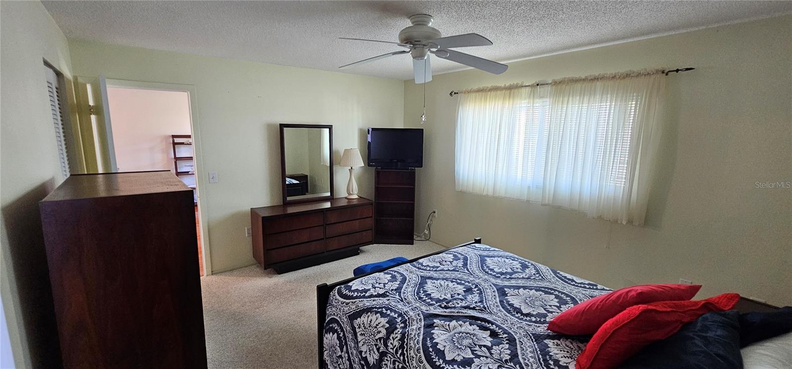 Image 24 of 38 For 64 Circlewood Drive A2-3