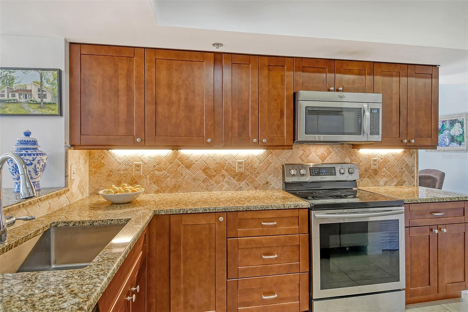 Image 13 of 34 For 1932 Harbourside Drive 217