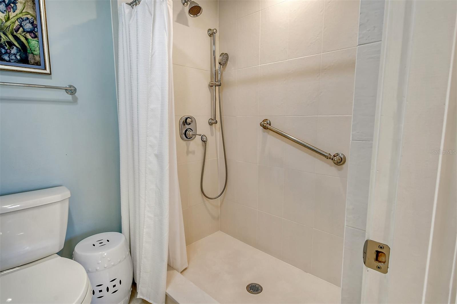 Image 19 of 34 For 1932 Harbourside Drive 217