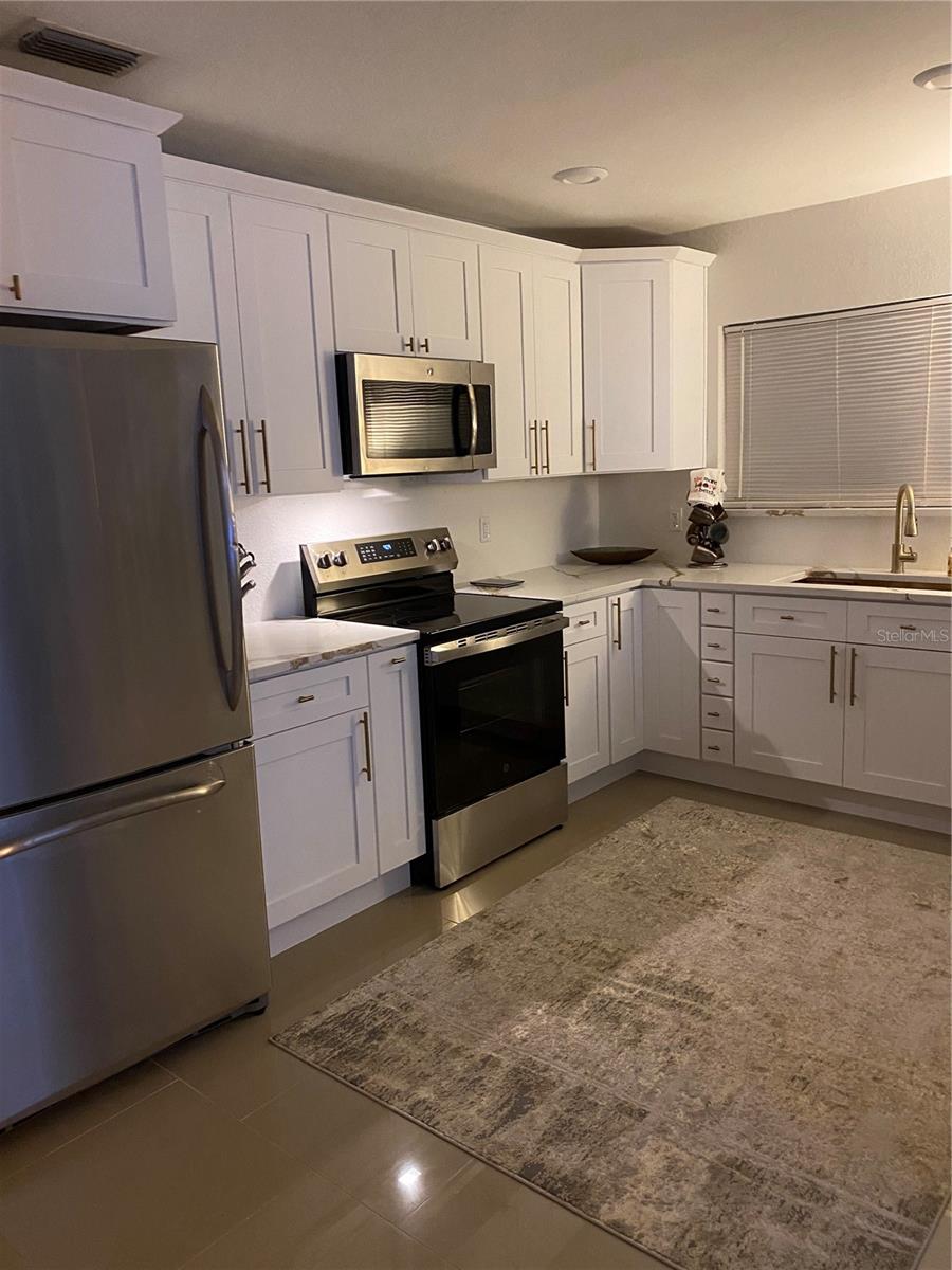 Image 5 of 38 For 7230 Shepherd Street